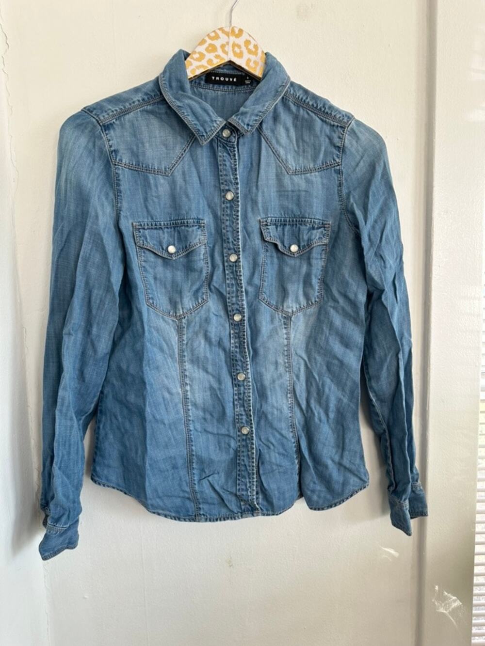 Trouve Women's Blue Denim Snap Front Blouse | Size Small